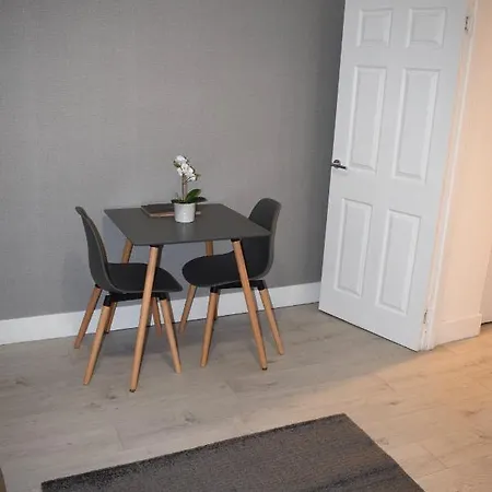 Kelpies Serviced Apartments- Robertson Falkirk Exterior photo