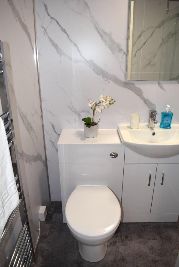Kelpies Serviced Apartments- Robertson Apartment Falkirk
